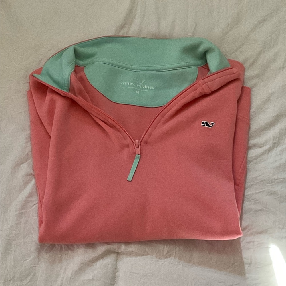 Vineyard Vines hoodie